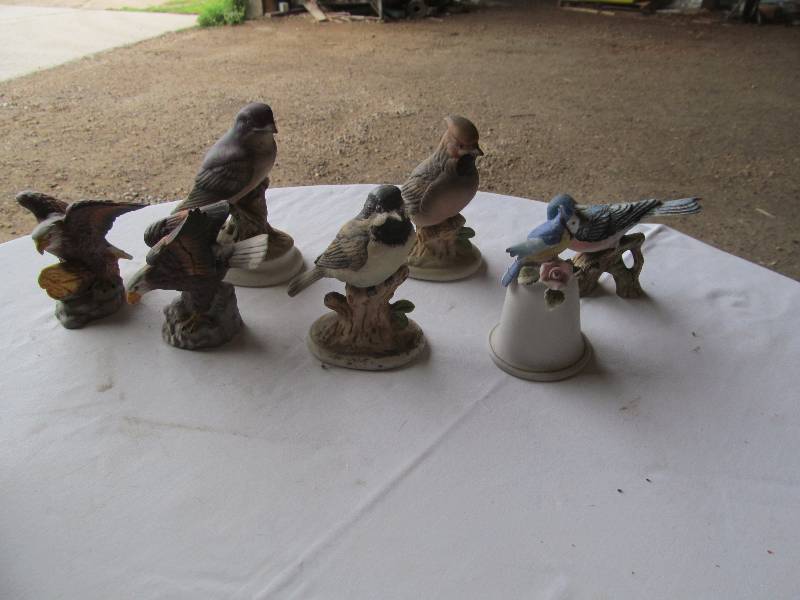 bird figurines