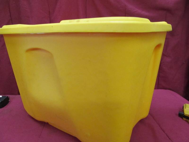 Storage tote