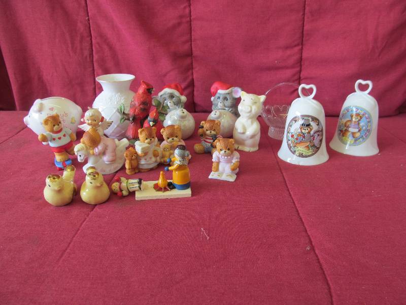 figurines