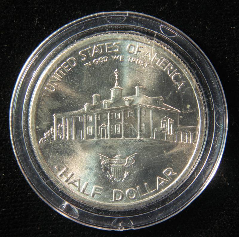lot 11 image: 1982 GEORGE WASHINGTON SILVER COMMEMORATIVE HALF DOLLAR IN HOLDER