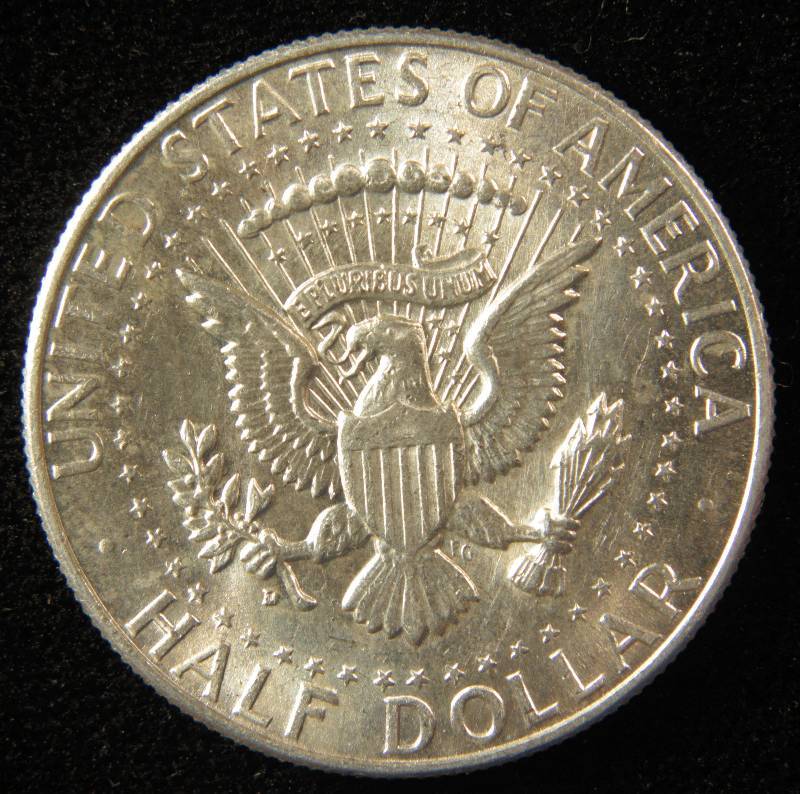 lot 67 image: 1964 D KENNEDY SILVER HALF DOLLAR AU