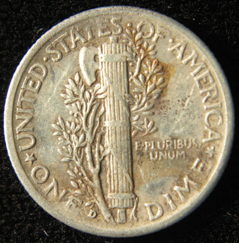 lot 77 image: 1939 D MERCURY SILVER DIME VF