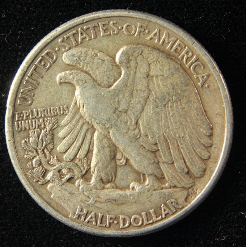 lot 79 image: 1944 WALKING LIBERTY SILVER HALF DOLLAR VF