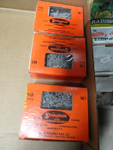 New qty 3 boxes of ring shank mould...