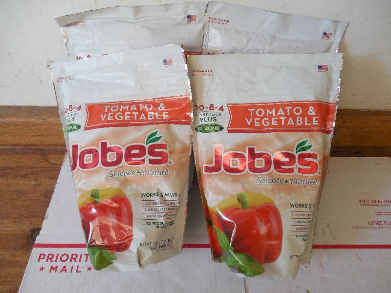 lot 42 image: 4 Jobes Granular Tomato and Vegetable Fertilizer with Biozome, 3.5-Pound Bag