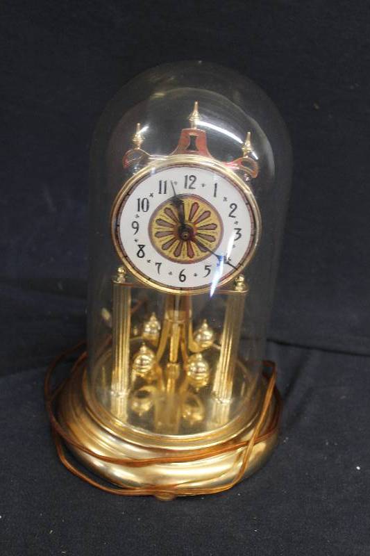 lot 12 image: Clock