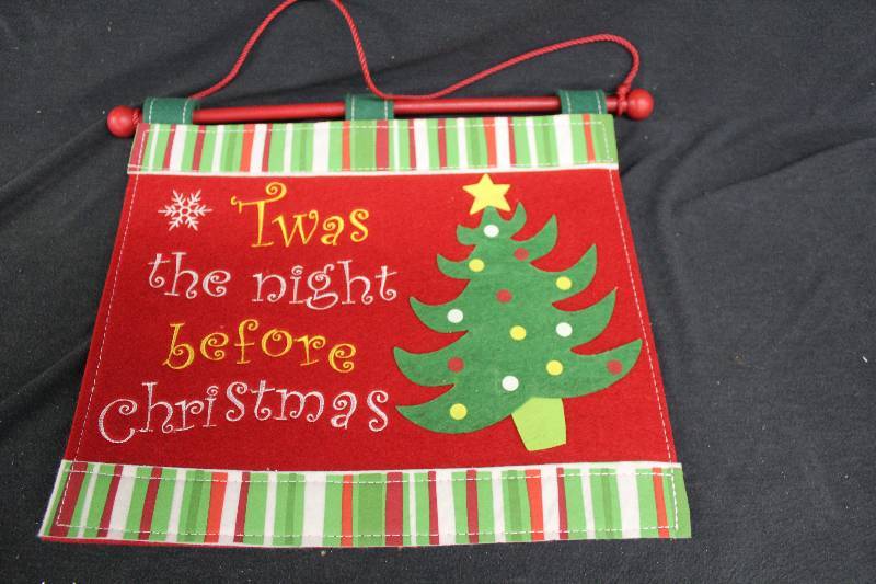 lot 32 image: Holiday Hanging Sign