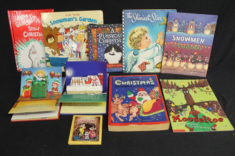 lot 34 image: Vintage Christmas Books