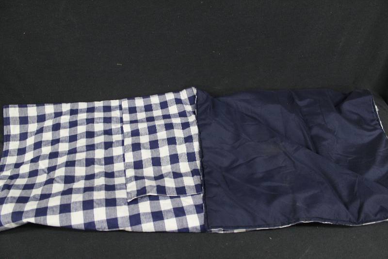 lot 76 image: Picnic Blanket
