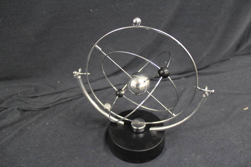 lot 88 image: Pendulum