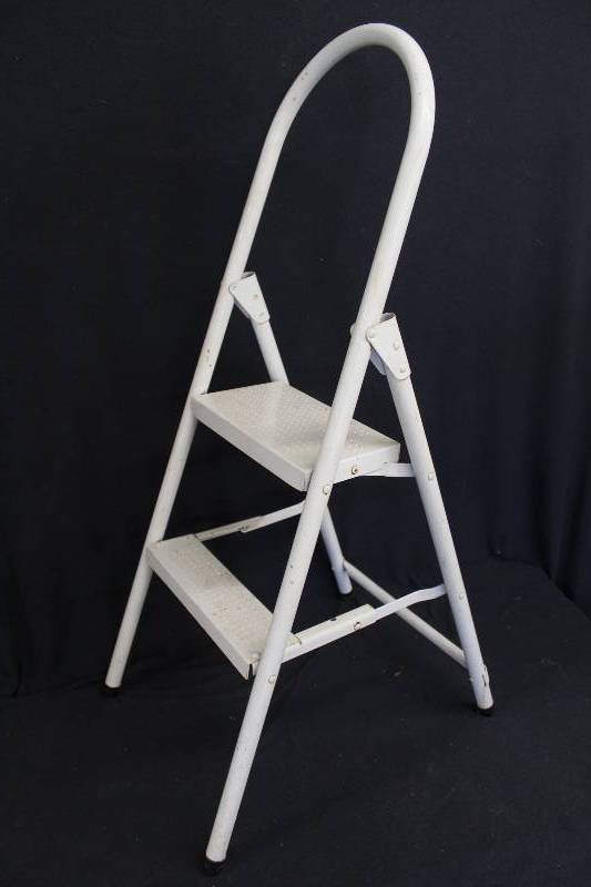 lot 103 image: Step Stool