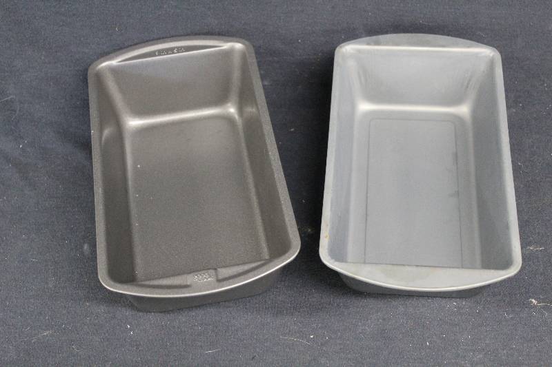 lot 113 image: Bread Pans
