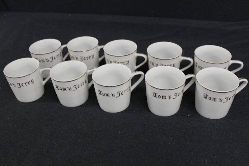 lot 146 image: Tom & Jerry Mugs