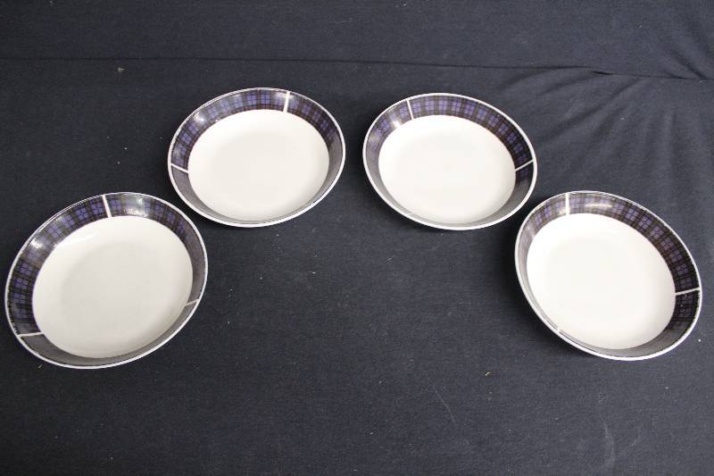 lot 152 image: Bowls