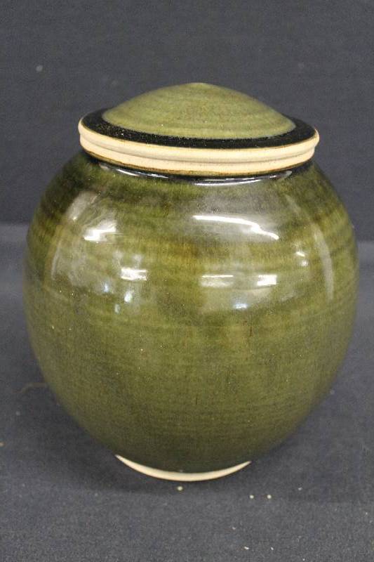 lot 158 image: Clay Pot with Lid