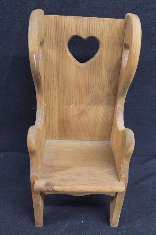 lot 159 image: Wooden Decorative Chair