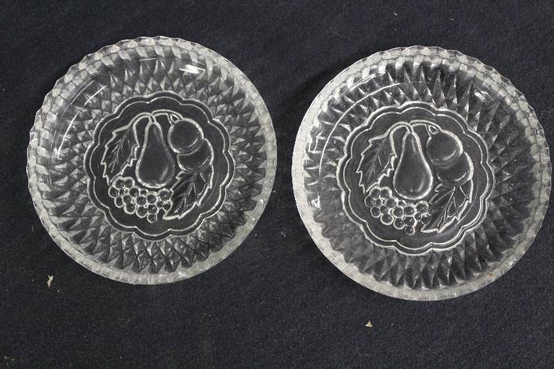 lot 184 image: Glass Dishes