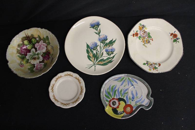 lot 199 image: Vintage Plates and Bowl
