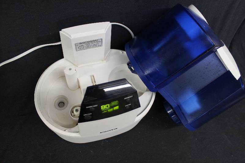 lot 215 image: Humidifier