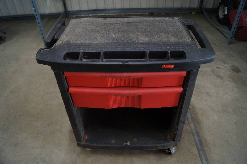 lot 29 image: Tool Chest
