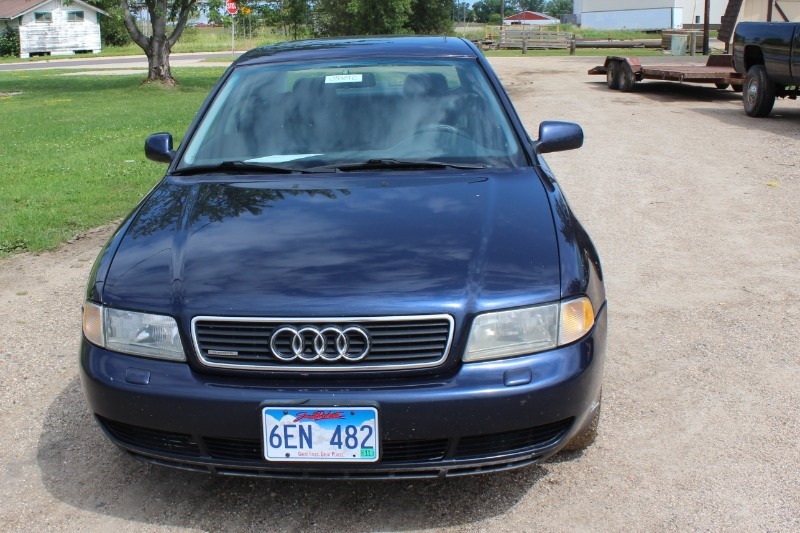 lot 3 image: 1997 Audi A4