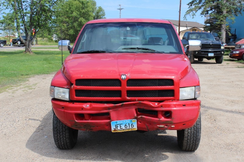 lot 5 image: 1994 Dodge Ram 4x4