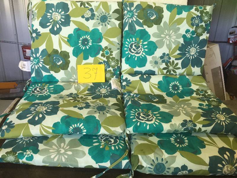 Lot of outdoor cushions