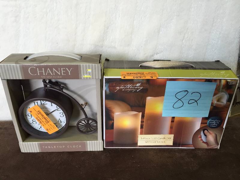 Lot Decorative Items