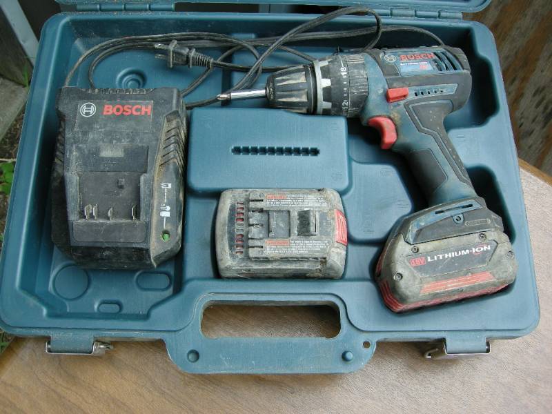 lot 10 image: Bosch 18V cordless drill kit