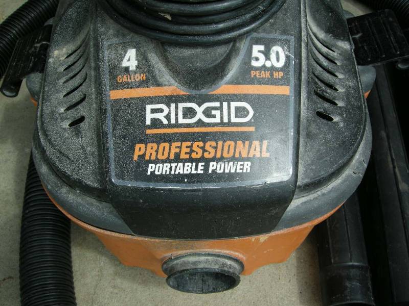 lot 16 image: Ridgid Professional vac
