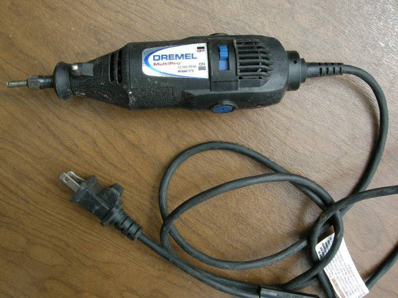 lot 26 image: Dremel rotary tool