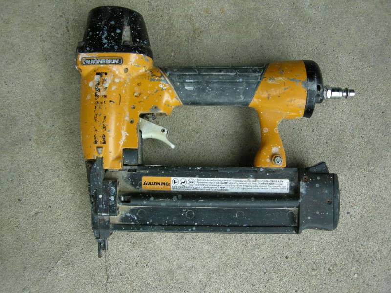 lot 34 image: Bostich brad nailer
