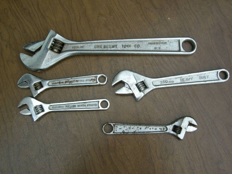 lot 48 image: Crescent wrenches