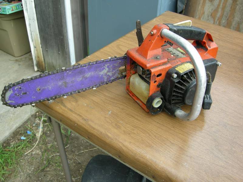 lot 58 image: Small Echo chainsaw