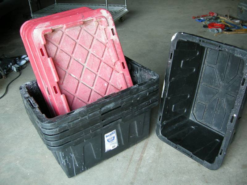 lot 86 image: Durabilt ToughBox totes