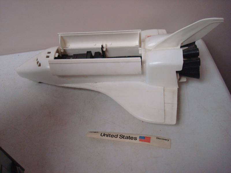 lot 64 image: Vintage NASA Space Shuttle Toy, Some Wear, Loose Decal