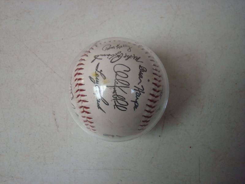 lot 84 image: 1991 World Series Minnesota Twins Repo Baseball