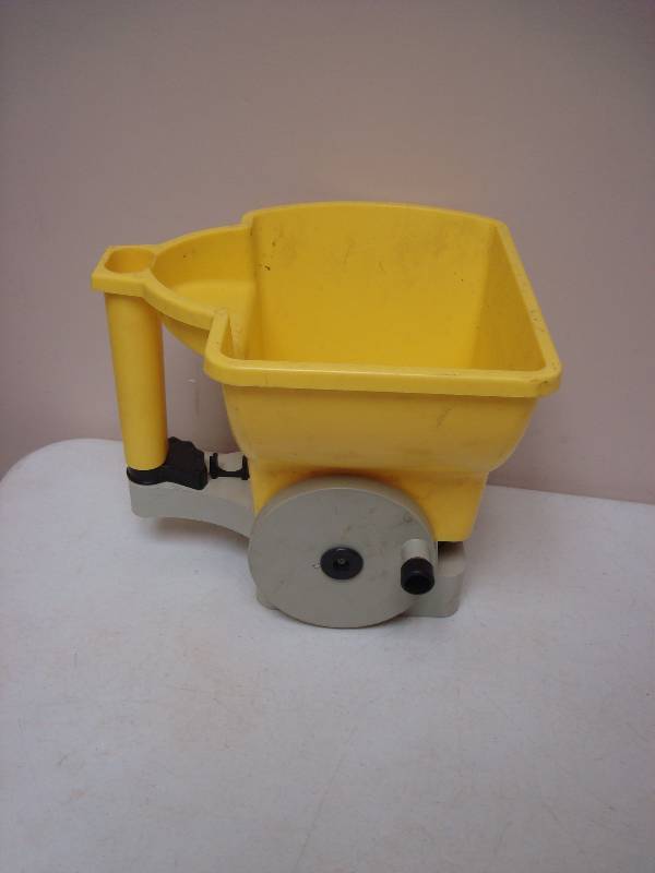 lot 108 image: Vigora Seed Spreader