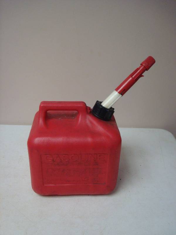 lot 109 image: 2 Gallon Used Gas Can