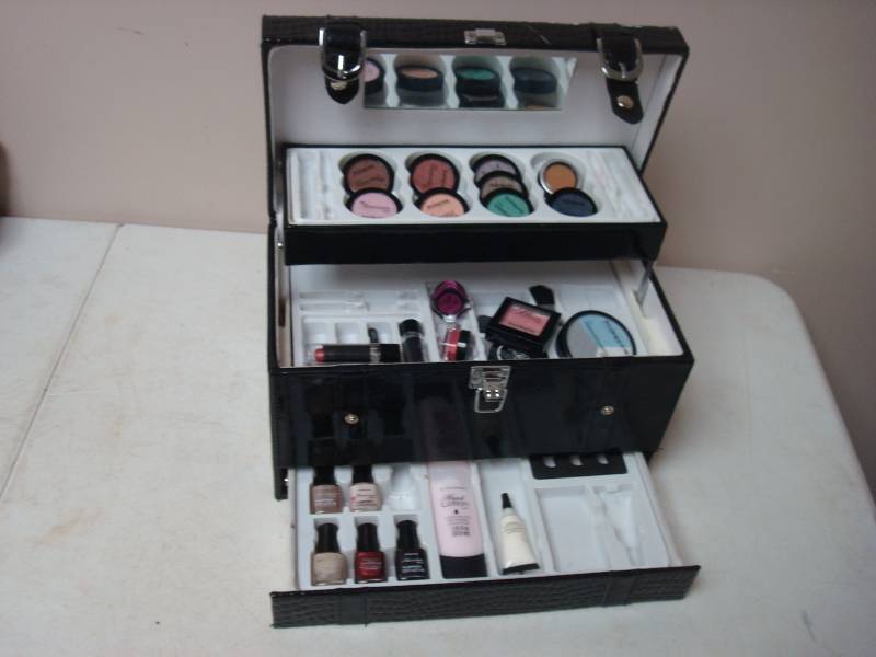 lot 121 image: Case With Make-Up, Some New