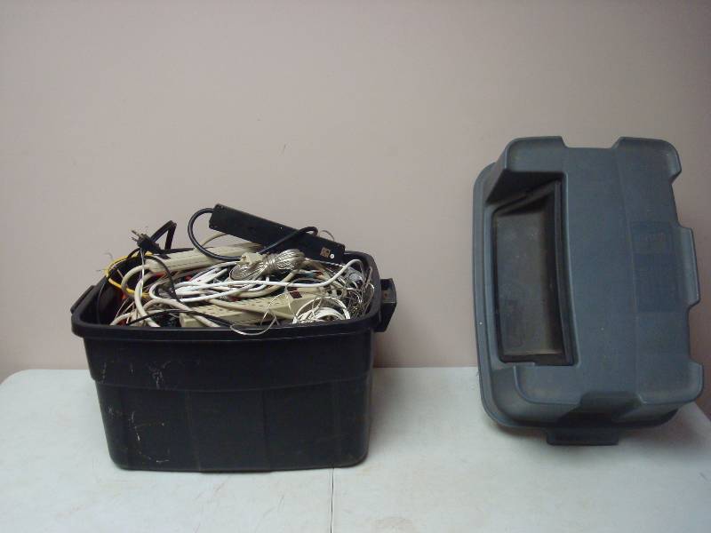 lot 125 image: Bin Filled With Wires