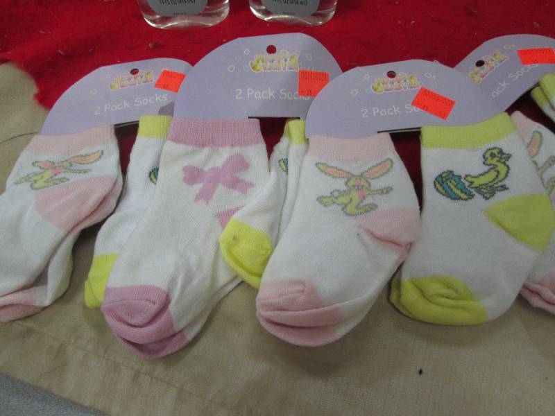 8 pairs of infant sock 18-24 months...
