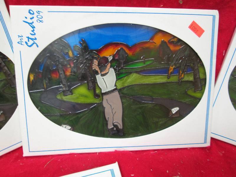 Qty 5 pictures person golfing...