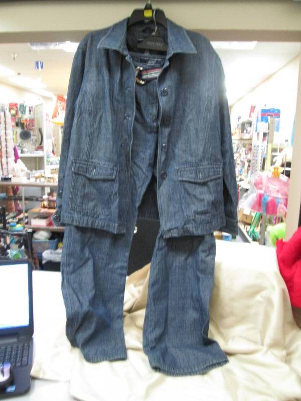 Jones Wear Sport Jean top size XL a...