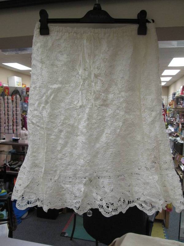 S. M. H. White lace skirt size 14...