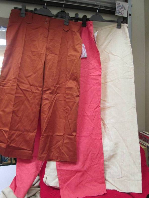 Merona Size 14 off white slacks, Ka...