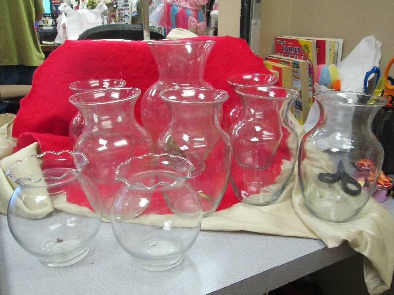 Assortment of different glass vases...