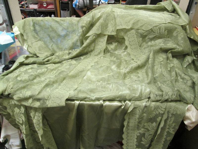 Green curtain...