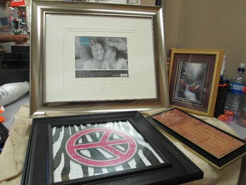 Qty 4 Picture frame and some pictur...