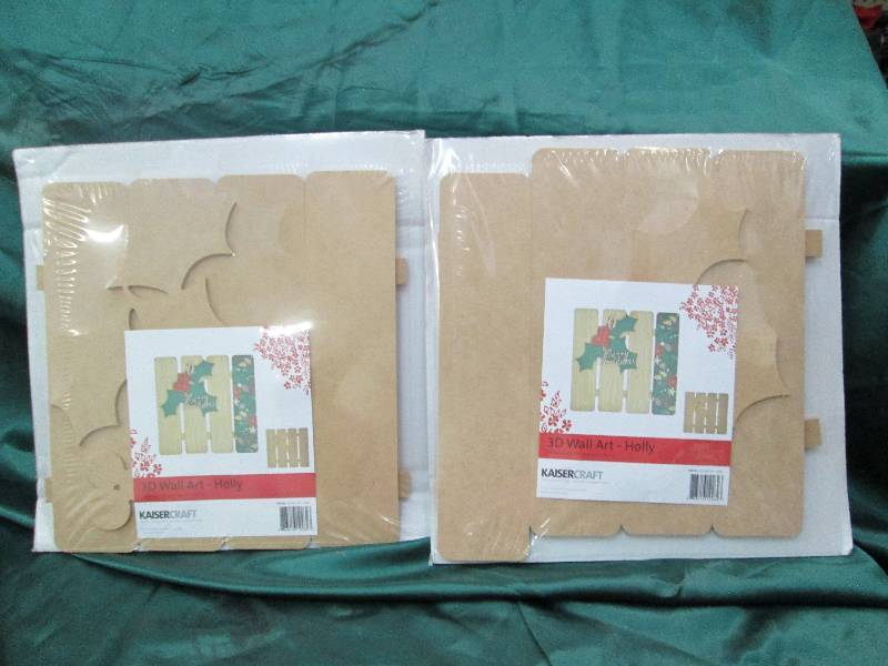 Qty 2-  Kaiser Craft Wall Art- Holl...